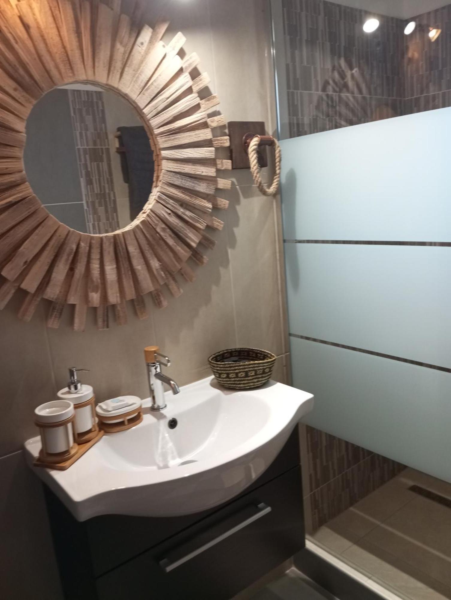 Machi Rooms Patitiri  Ngoại thất bức ảnh